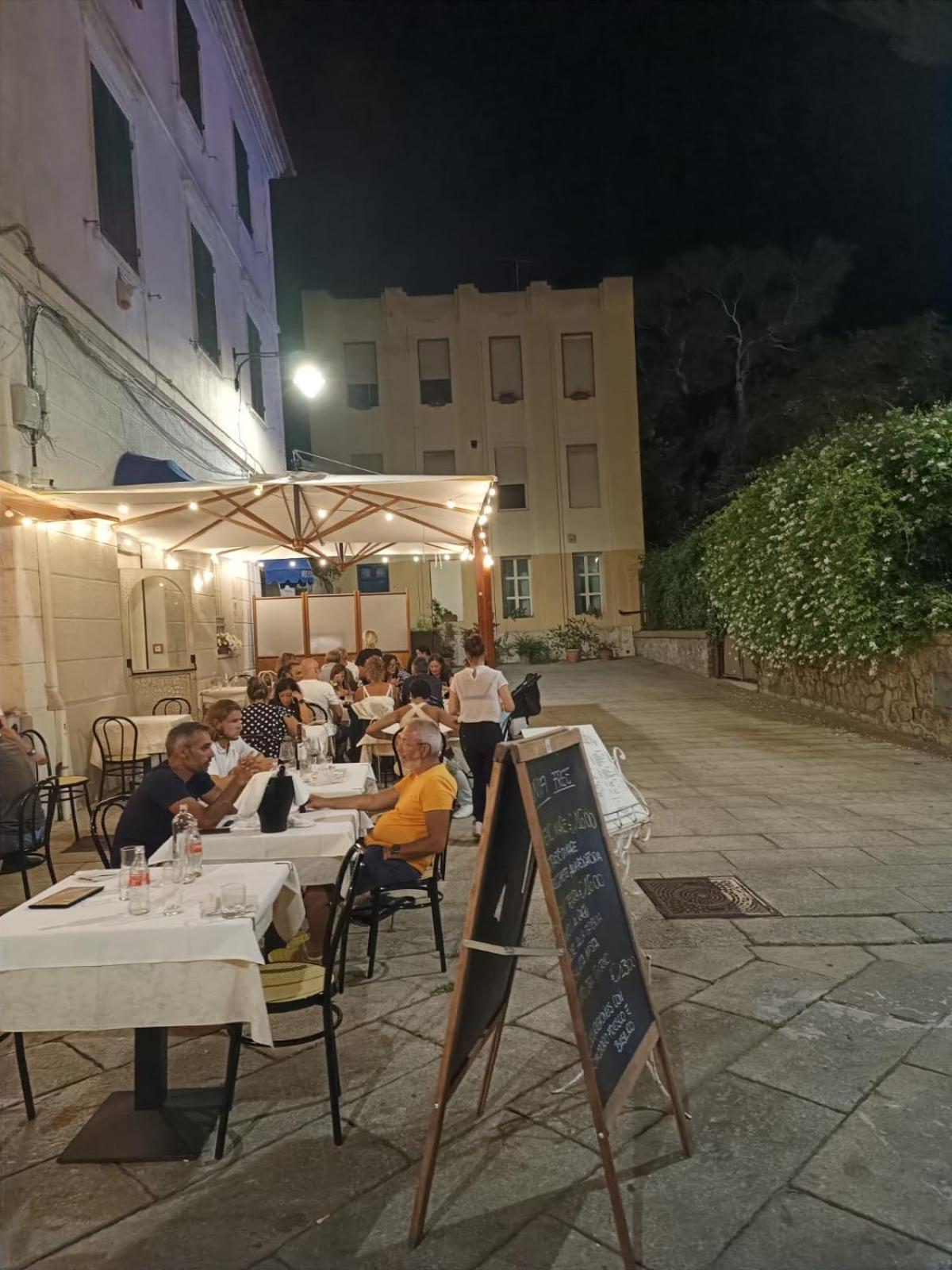 Sorella Luna Room Boutique, Centro Di Olbia Exterior photo